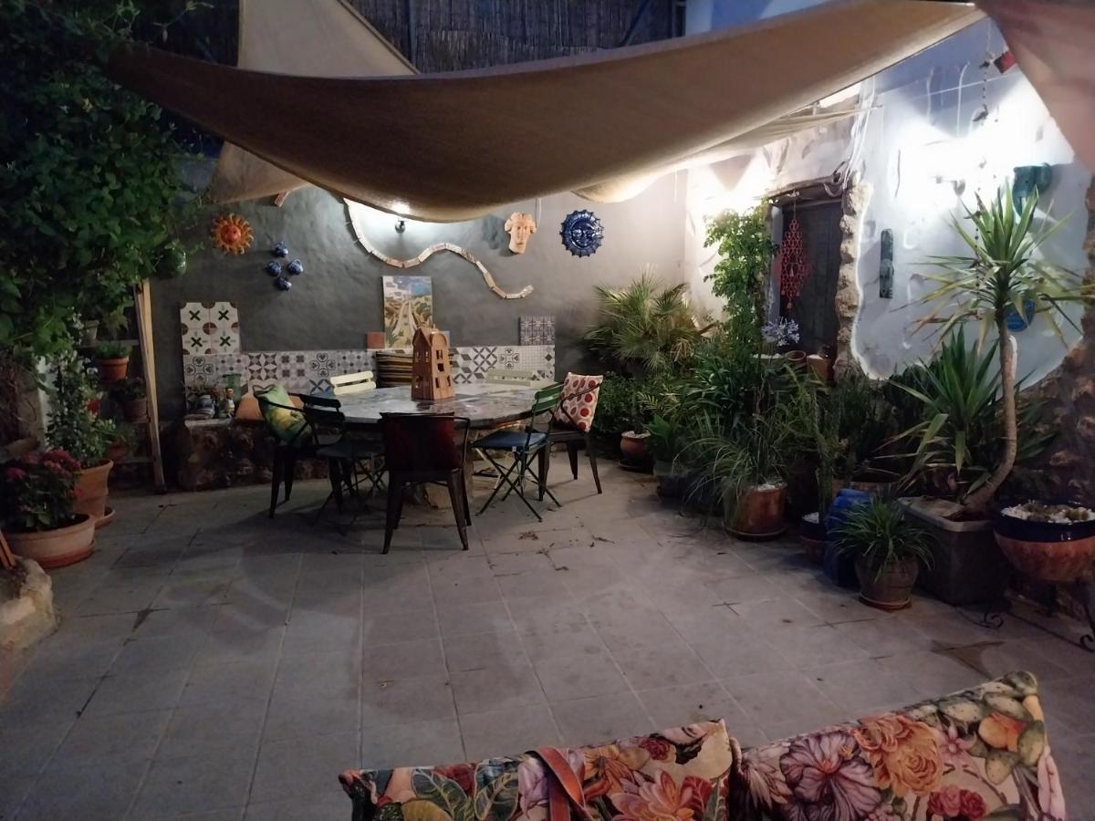 Bed and Breakfast The Cave Of Dreams Baza Exterior foto